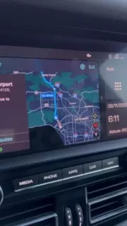 a video of a car driving up to Los Angeles